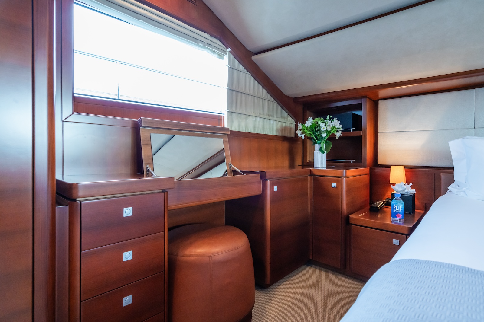 Charter Yacht ROBUSTO - Ferretti Custom Line 112 Next - 5 Cabins - Monaco - Cannes - St Tropez - Nice - Antibes - the French Riviera