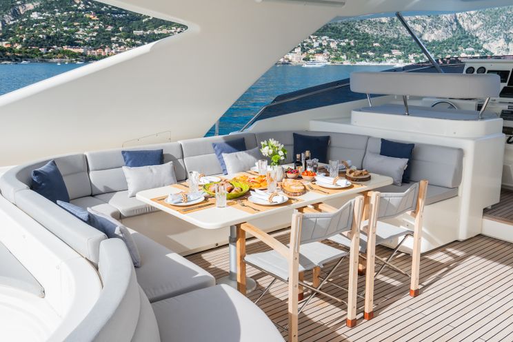 Charter Yacht ROBUSTO - Ferretti Custom Line 112 Next - 5 Cabins - Monaco - Cannes - St Tropez - Nice - Antibes - the French Riviera