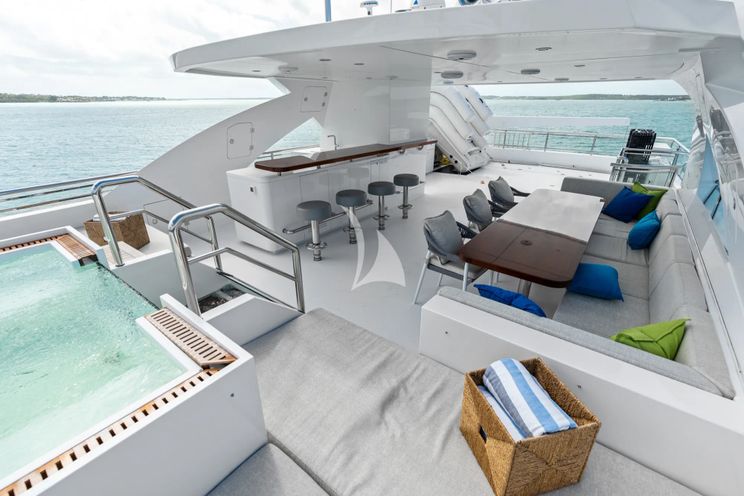 Charter Yacht ROMEO FOXTROT - Hargrave 118 - 5 Cabins - Nassau - Exumas - Bahamas
