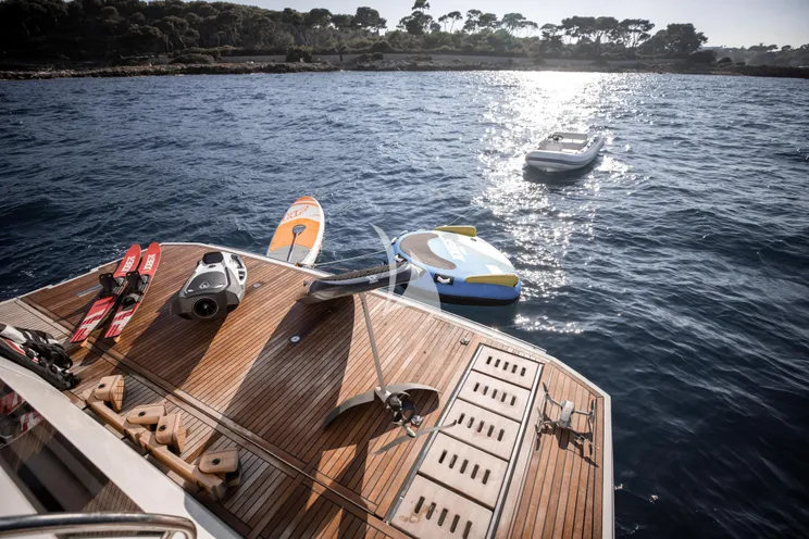 Charter Yacht ROMY ONE - Prestige 680 - 4 Cabins - Antibes - Cannes - Nice - St Tropez - French Riviera - Monaco