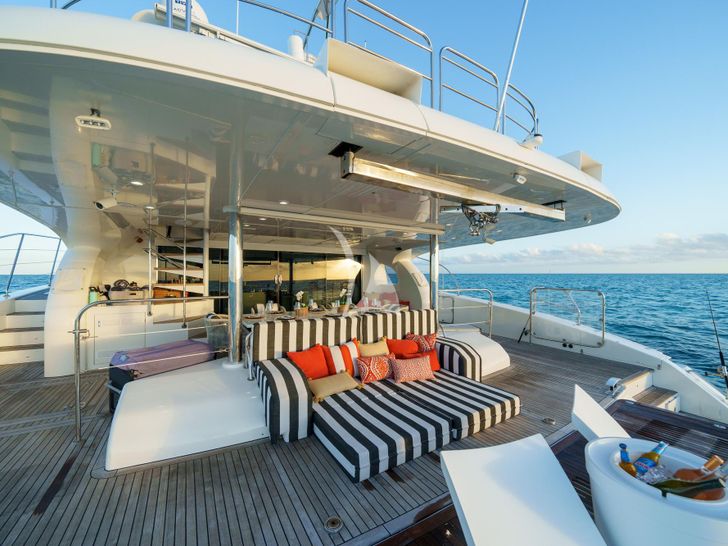 ROYAL RITA Sunreef 78 Power aft deck