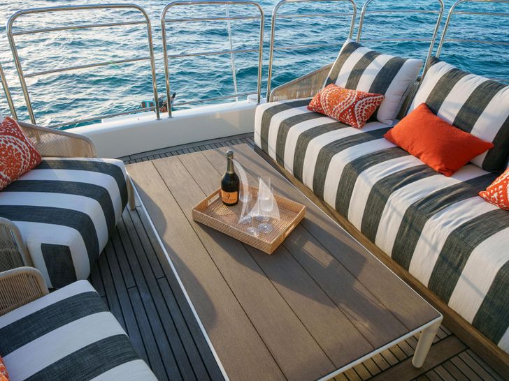 ROYAL RITA Sunreef 78 Power flybridge seating area