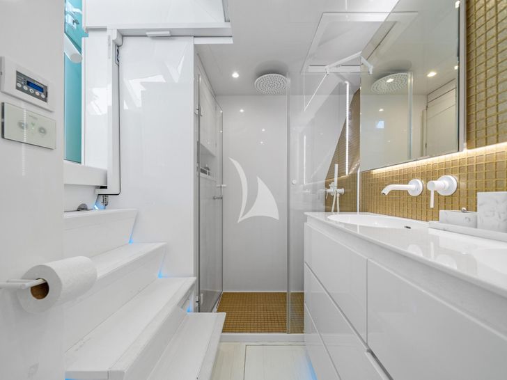 ROYAL RITA Sunreef 78 Power master cabin bathroom ROYAL RITA Sunreef 78 Power master cabin bathroom