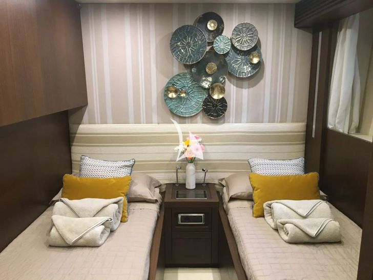 RUBY Tecnomar Velvet 83 - twin cabin 2 RUBY Tecnomar Velvet 83 - twin cabin 2