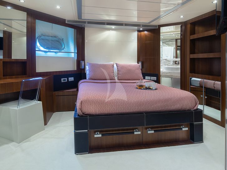 Riva Athena 115 BEYOND Yacht Double Cabin Riva Athena 115 BEYOND Yacht Double Cabin