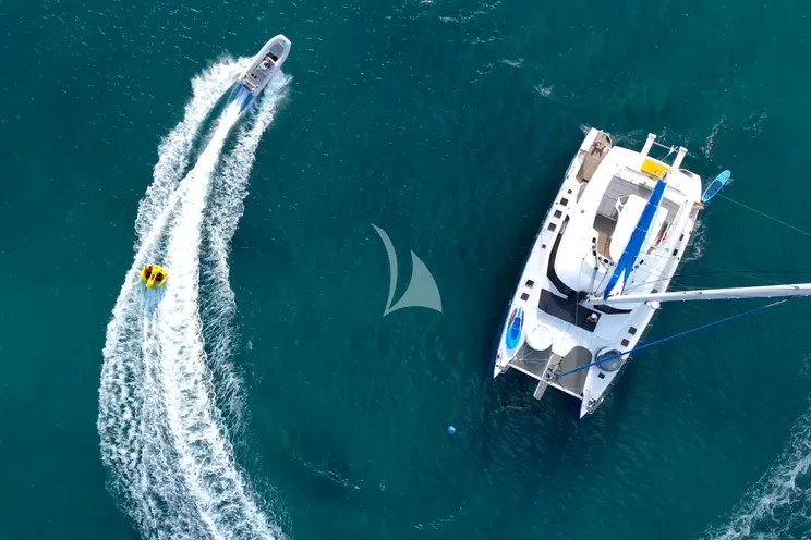 Charter Yacht S/Y FENG - Sunreef 70 - 4 Cabins - Sydney - Whitsunday Islands - Great Barrier Reef - Australia