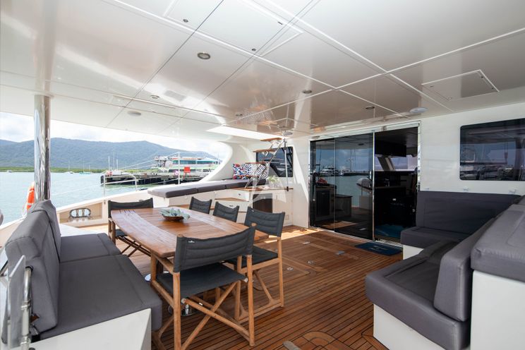 Charter Yacht S/Y FENG - Sunreef 70 - 4 Cabins - Sydney - Whitsunday Islands - Australia