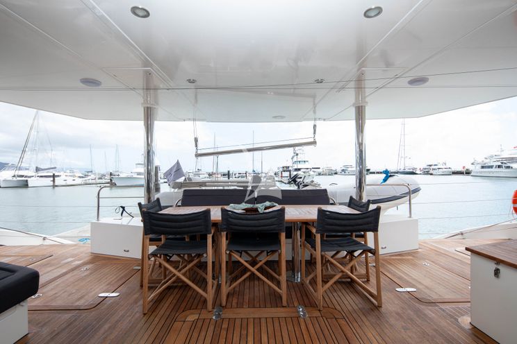 Charter Yacht S/Y FENG - Sunreef 70 - 4 Cabins - Sydney - Whitsunday Islands - Great Barrier Reef - Australia