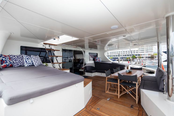 Charter Yacht S/Y FENG - Sunreef 70 - 4 Cabins - Sydney - Whitsunday Islands - Great Barrier Reef - Australia