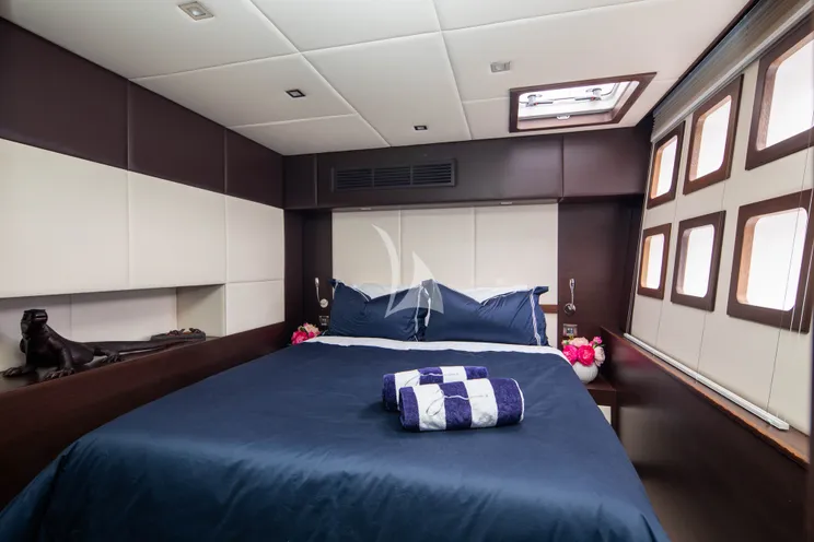 Charter Yacht S/Y FENG - Sunreef 70 - 4 Cabins - Sydney - Whitsunday Islands - Australia