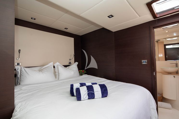 Charter Yacht S/Y FENG - Sunreef 70 - 4 Cabins - Sydney - Whitsunday Islands - Great Barrier Reef - Australia