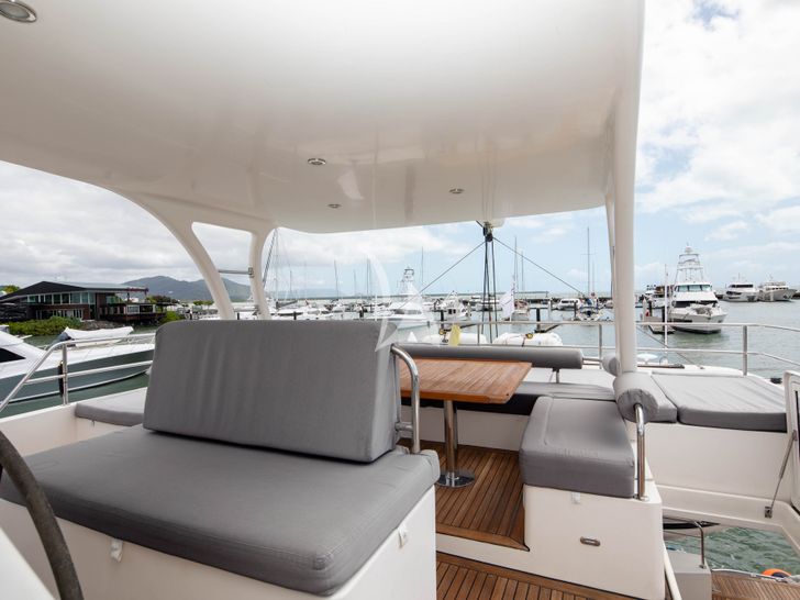 S/Y FENG Sunreef 70 - flybridge S/Y FENG Sunreef 70 - flybridge