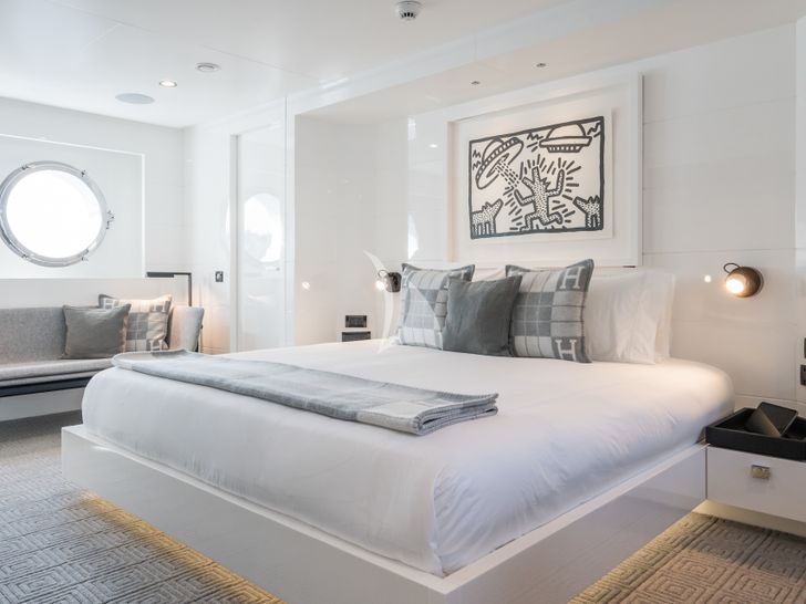 S7 Tansu Mothership Series - master cabin bed S7 Tansu Mothership Series - master cabin bed