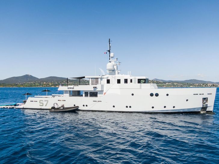 S7 Tansu Mothership Series - side profile with tender S7 Tansu Mothership Series - side profile with tender