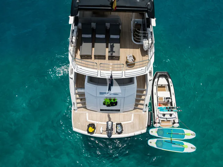 SAAHSA Sunseeker 76 - aft deck and swimming platform with water toys SAAHSA Sunseeker 76 - aft deck and swimming platform with water toys