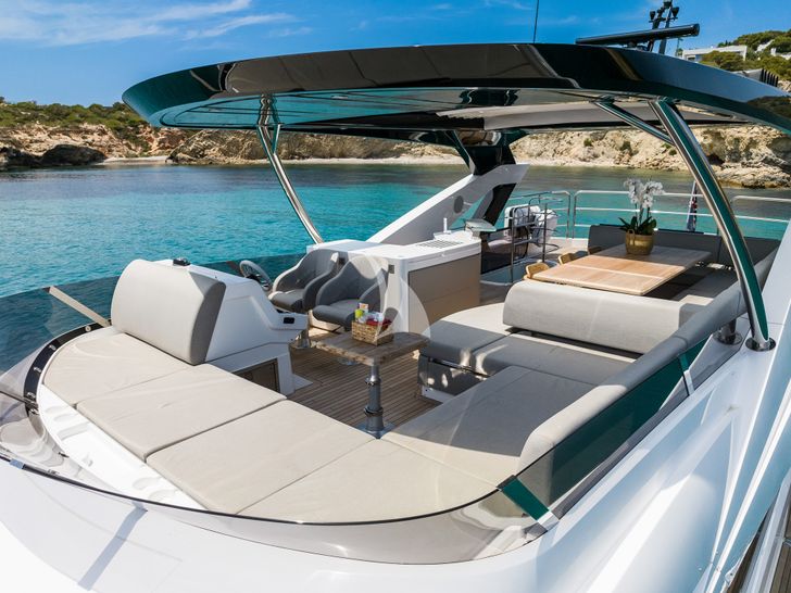 SAAHSA Sunseeker 76 - flybridge SAAHSA Sunseeker 76 - flybridge