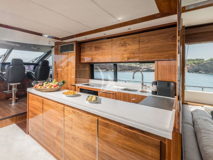 SAAHSA Sunseeker 76 - galley SAAHSA Sunseeker 76 - galley