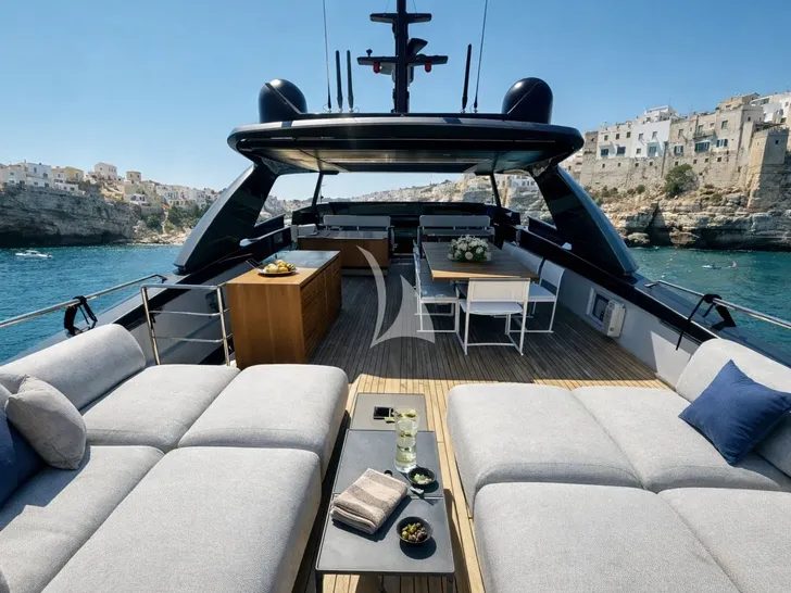 SAAM II Sanlorenzo SL96 - sundeck sunbathing area SAAM II Sanlorenzo SL96 - sundeck sunbathing area