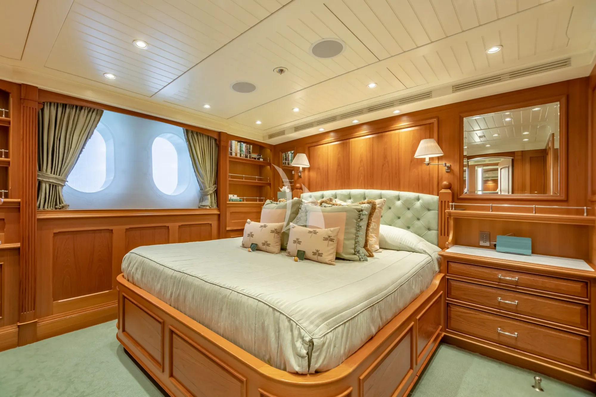 Charter Yacht SHADOWL - Burger 43m - 5 Cabins - Nassau - Exumas - Bahamas
