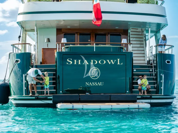 SHADOWL Burger 43m - aft shot SHADOWL Burger 43m - aft shot