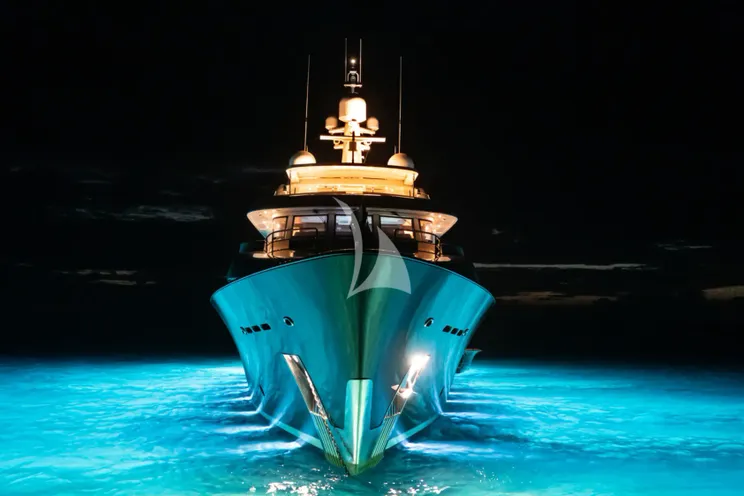 Charter Yacht SHADOWL - Burger 43m - 5 Cabins - Nassau - Exumas - Bahamas