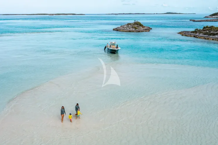 Charter Yacht SHADOWL - Burger 43m - 5 Cabins - Nassau - Exumas - Bahamas