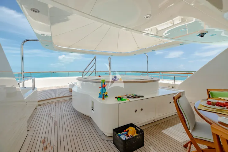 Charter Yacht SHADOWL - Burger 43m - 5 Cabins - Nassau - Exumas - Bahamas