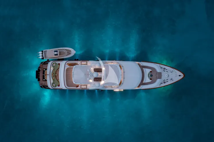 Charter Yacht SHADOWL - Burger 43m - 5 Cabins - Nassau - Exumas - Bahamas