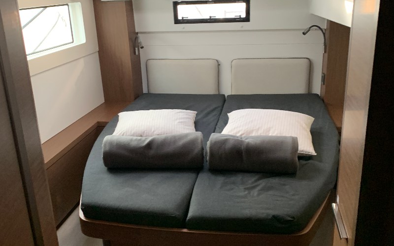 Charter Yacht SAIL AWAY - Lagoon 46 - 3 Cabins - St Raphael - Cannes - St Tropez - Monaco - French Riviera