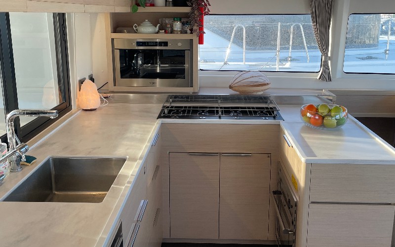 Charter Yacht SAIL AWAY - Lagoon 46 - 3 Cabins - St Raphael - Cannes - St Tropez - Monaco - French Riviera