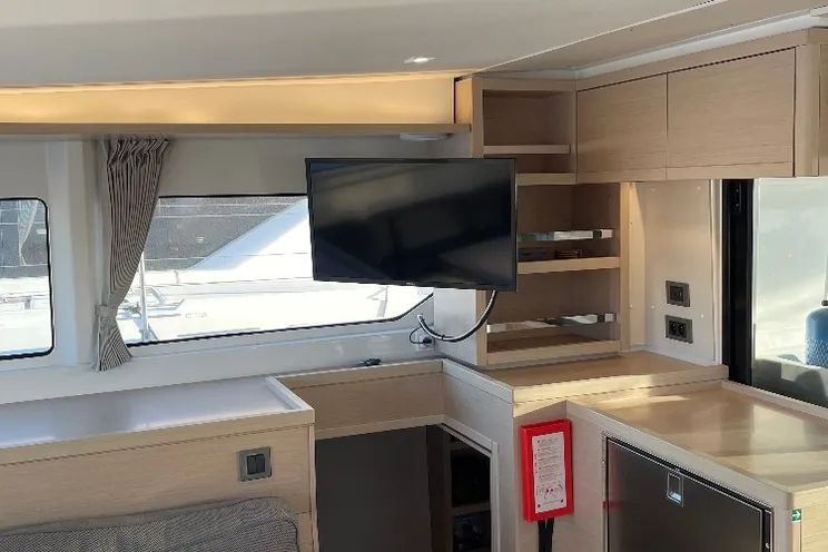 Charter Yacht SAIL AWAY - Lagoon 46 - 3 Cabins - St Raphael - Cannes - St Tropez - Monaco - French Riviera