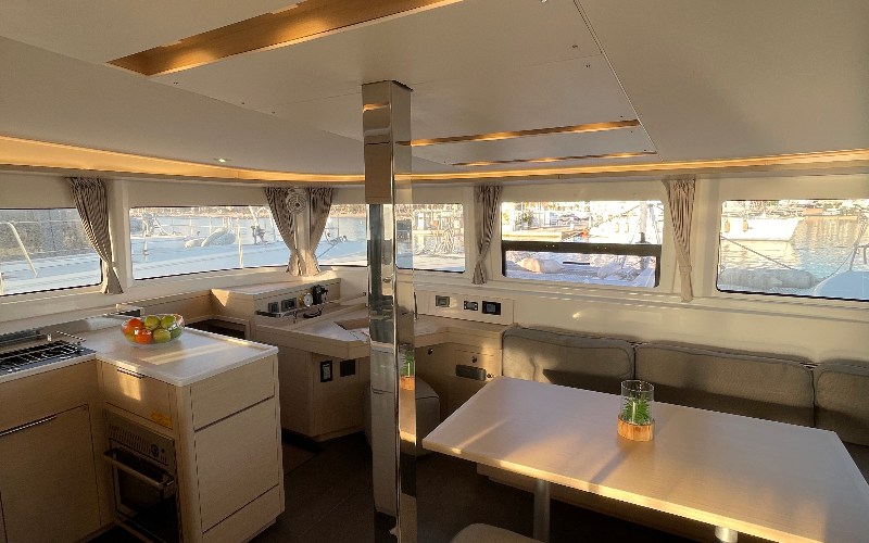 Charter Yacht SAIL AWAY - Lagoon 46 - 3 Cabins - St Raphael - Cannes - St Tropez - Monaco - French Riviera