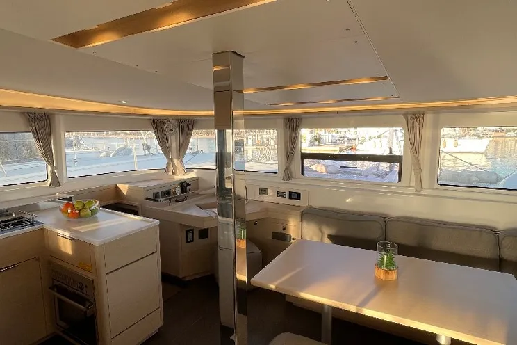 Charter Yacht SAIL AWAY - Lagoon 46 - 3 Cabins - St Raphael - Cannes - St Tropez - Monaco - French Riviera
