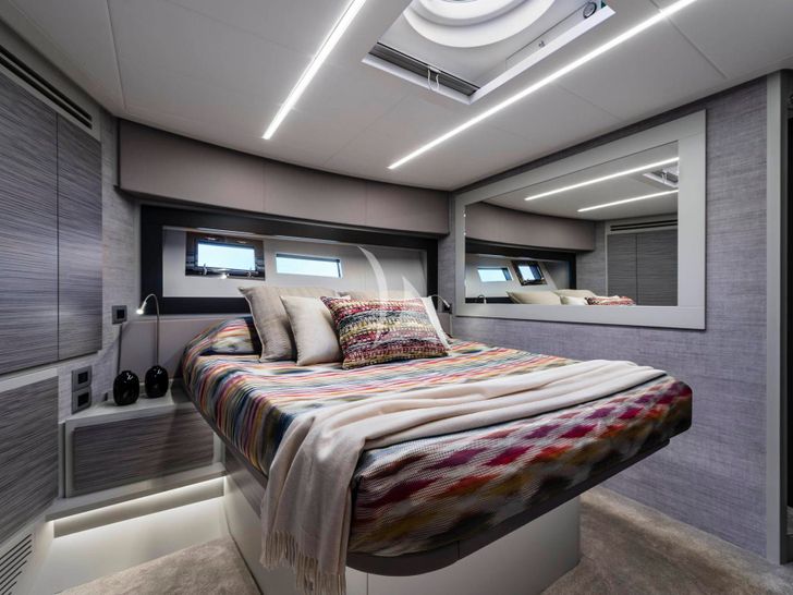 SAINTS Pershing 6X VIP guest cabin SAINTS Pershing 6X VIP guest cabin