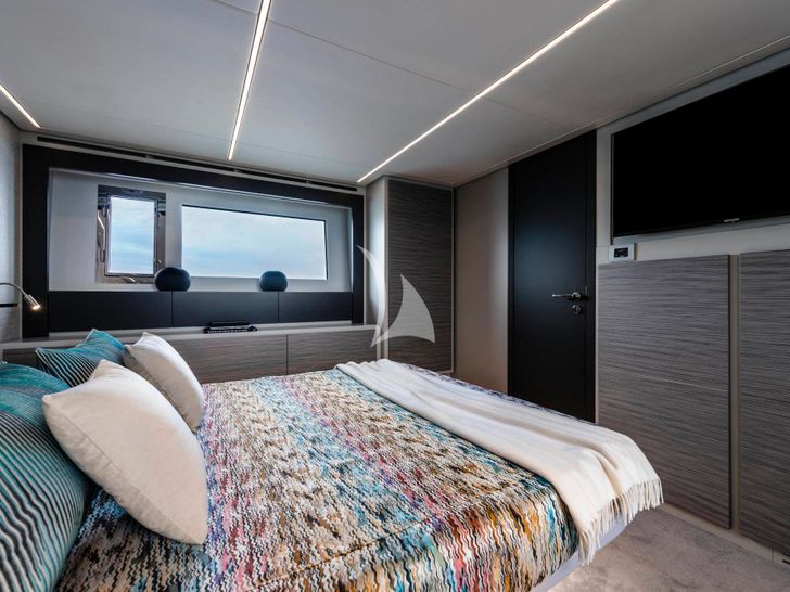 SAINTS Pershing 6X master cabin SAINTS Pershing 6X master cabin