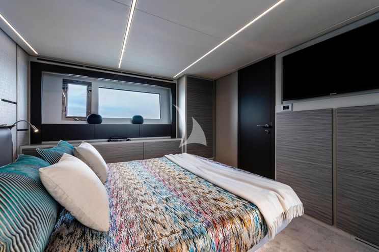 Charter Yacht SAINTS - Pershing 6X - 2 Cabins - Naples - Capri - Positano - Amalfi Coast