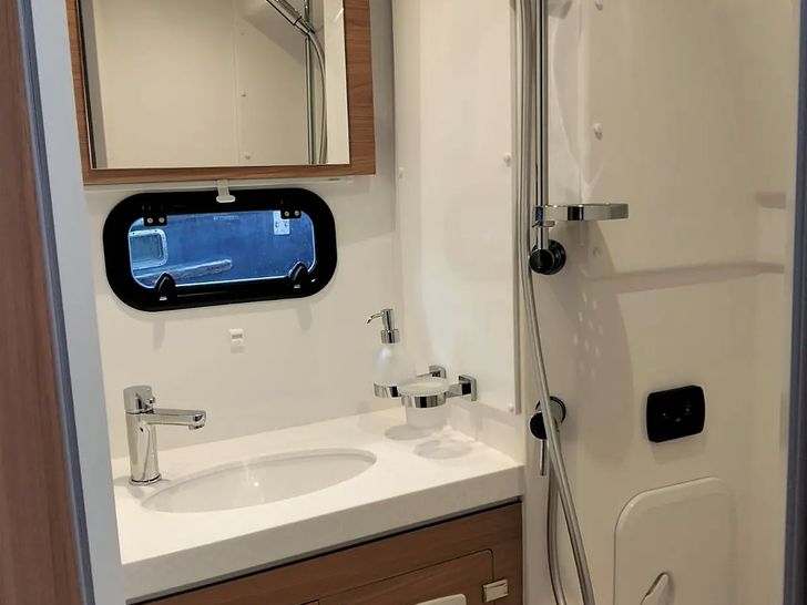 SALERNO Bali 5.4 - cabin 3 bathroom SALERNO Bali 5.4 - cabin 3 bathroom