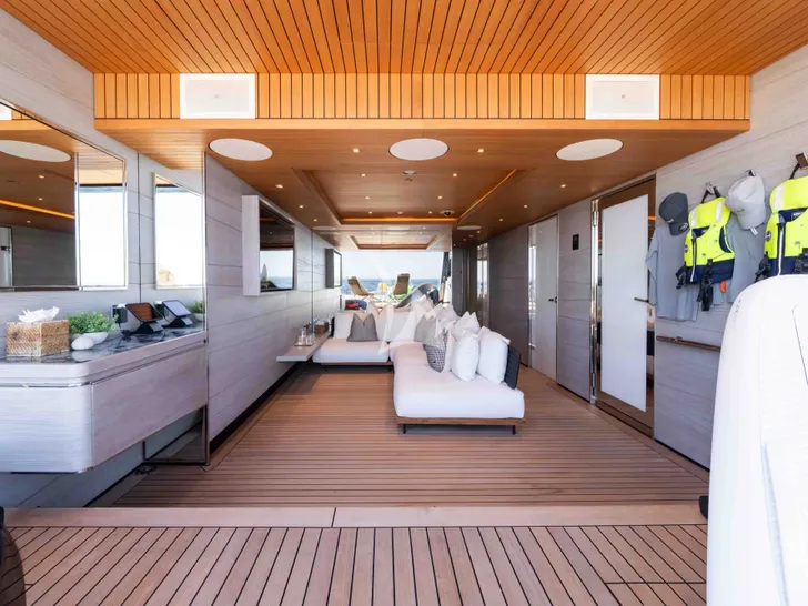 SALT CRN Ancona 61m - beach club lounge SALT CRN Ancona 61m - beach club lounge