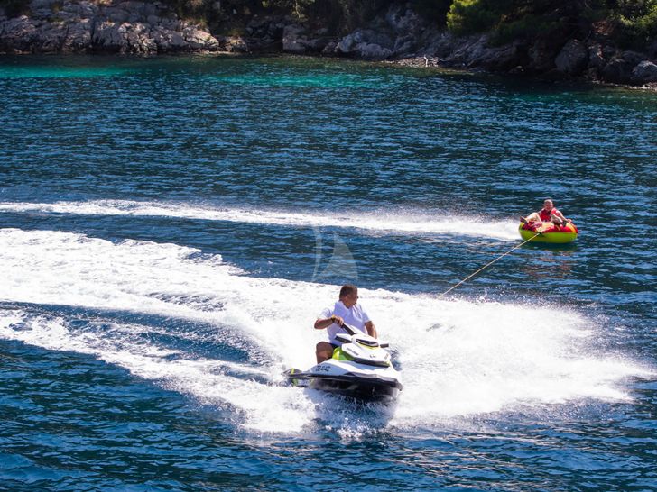 SALT Filippetti F76 - jet ski and towable toy SALT Filippetti F76 - jet ski and towable toy