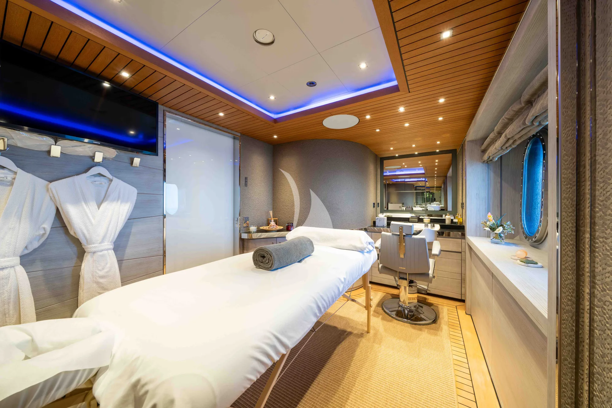 SALT CRN Ancona 61m - massage spa and salon