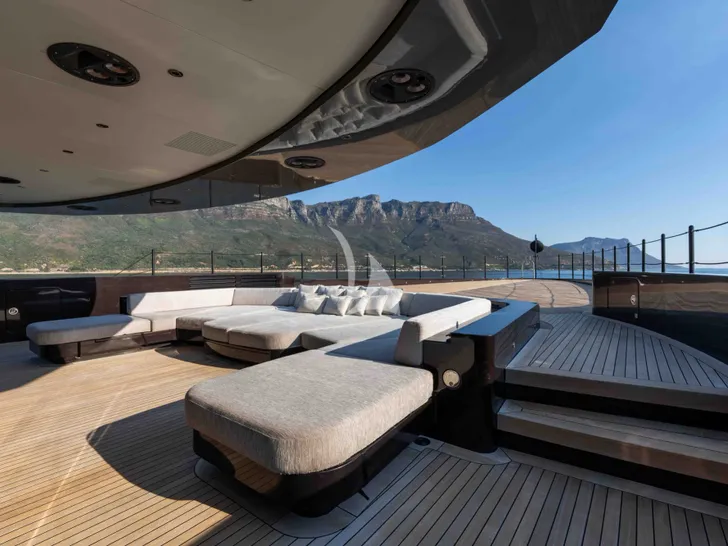 SALT CRN Ancona 61m - outdoor lounge and sunbathing area SALT CRN Ancona 61m - outdoor lounge and sunbathing area