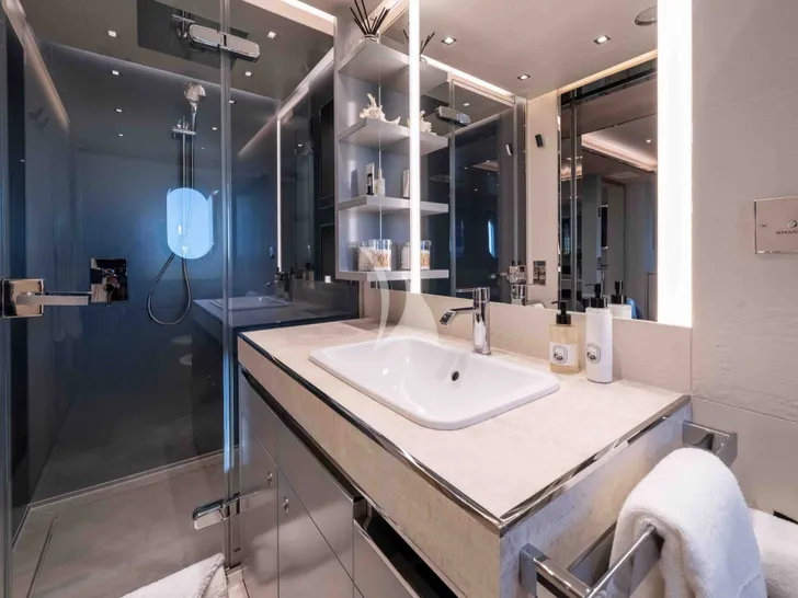 SALT CRN Ancona 61m - twin cabin bathroom SALT CRN Ancona 61m - twin cabin bathroom