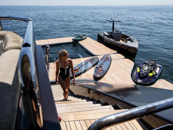 SALT CRN Ancona 61m - water toys SALT CRN Ancona 61m - water toys