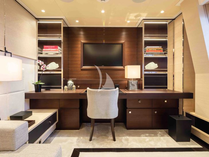 SAMURAI Alia 60m - VIP cabin 2 study or work area SAMURAI Alia 60m - VIP cabin 2 study or work area