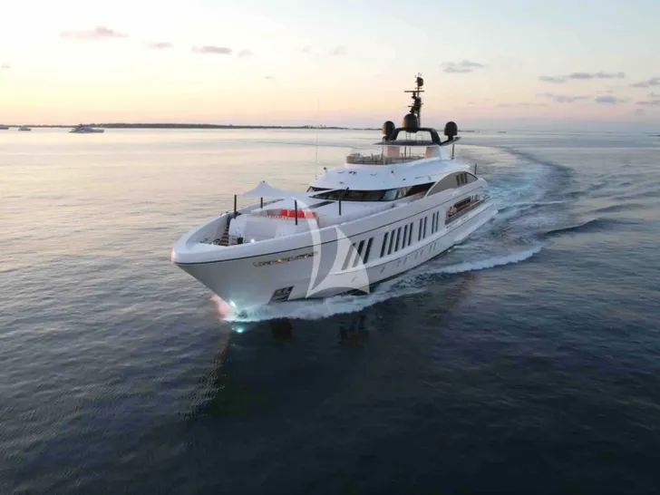 SAMURAI Alia 60m - cruising SAMURAI Alia 60m - cruising