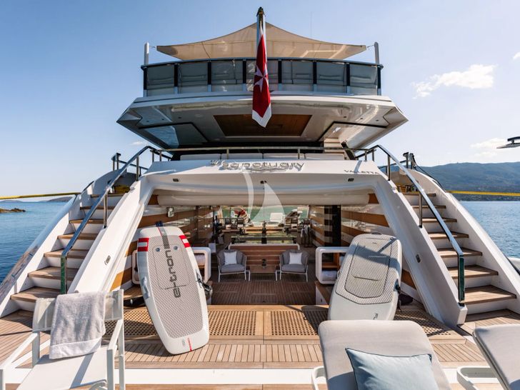 SANCTUARY Mangusta Oceano 43 - beach club close up SANCTUARY Mangusta Oceano 43 - beach club close up