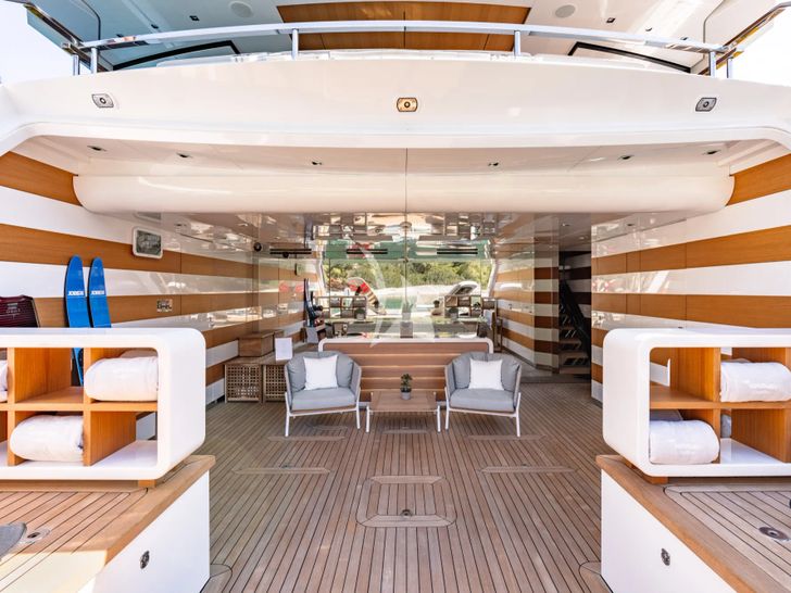 SANCTUARY Mangusta Oceano 43 - beach club interior SANCTUARY Mangusta Oceano 43 - beach club interior