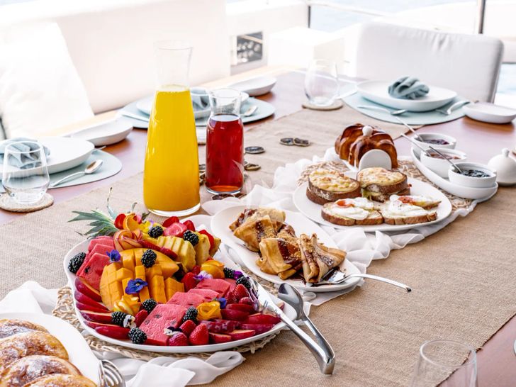 SANCTUARY Mangusta Oceano 43 - sample breakfast SANCTUARY Mangusta Oceano 43 - sample breakfast