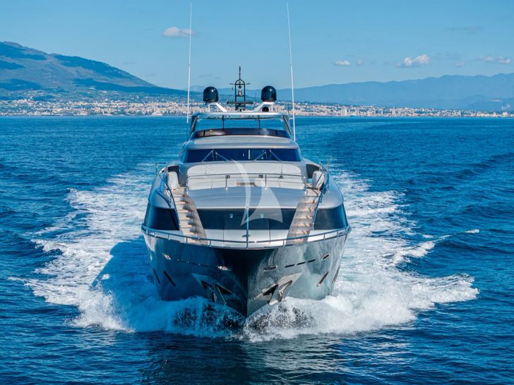 SANDS Maiora 36FB - bow view SANDS Maiora 36FB - bow view