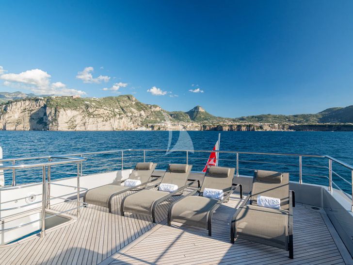 SANDS Maiora 36FB - flybridge sun awnings SANDS Maiora 36FB - flybridge sun awnings